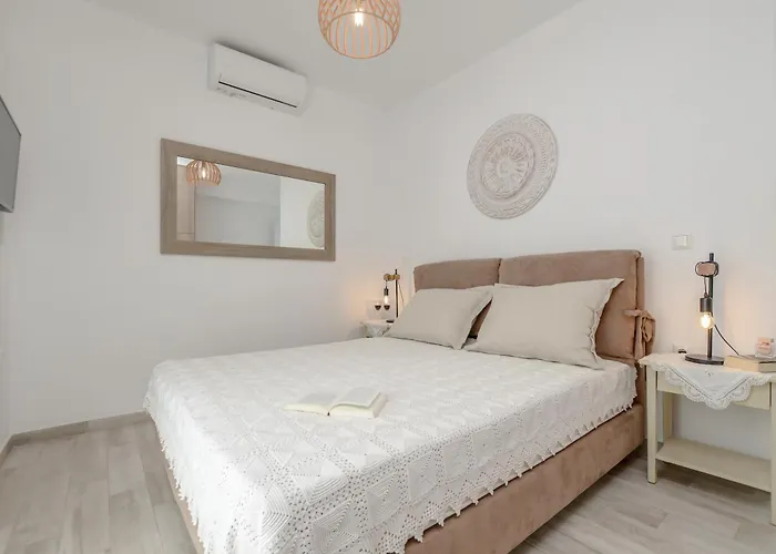 Naxian Wave Seaside Villa